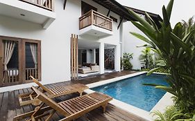 Delu Villas & Suite